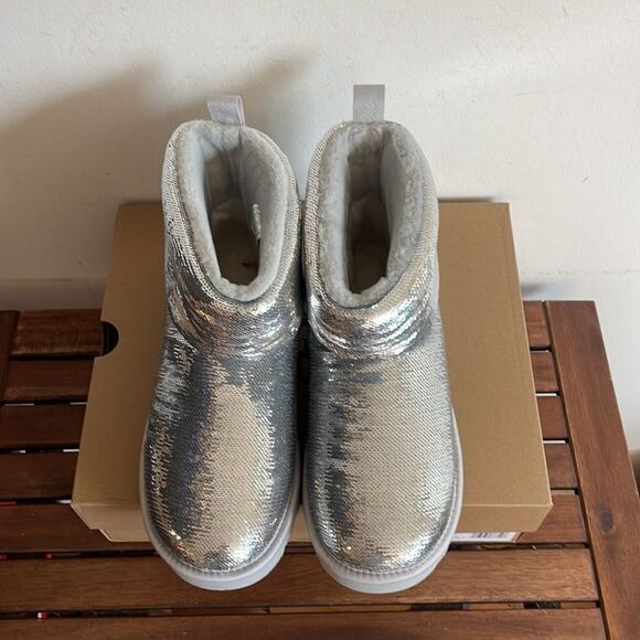UGG Classic Mini Mirror Ball Boots Silver USA Women 7/UK 5/EU 38 - Picture 6 of 13